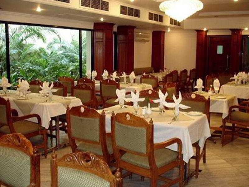 Hotel Vaibhav Bénarès Extérieur photo